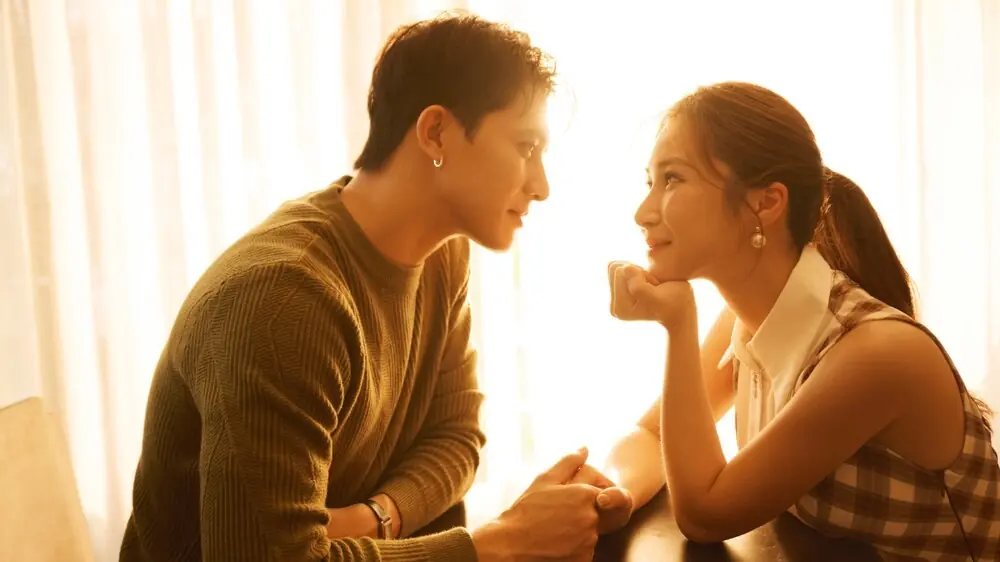 Hương Tràm trở lại sau 6 năm với MV mới